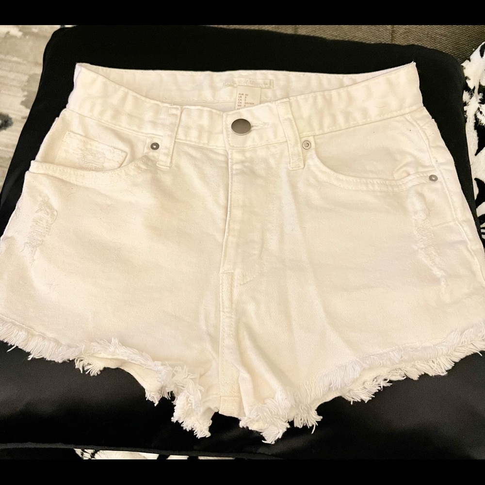 - Short for women ,by H&M